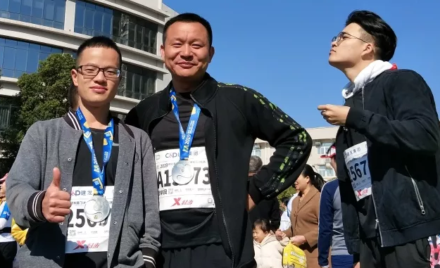 5def3f353fca9.png 5def3f353fca9.png